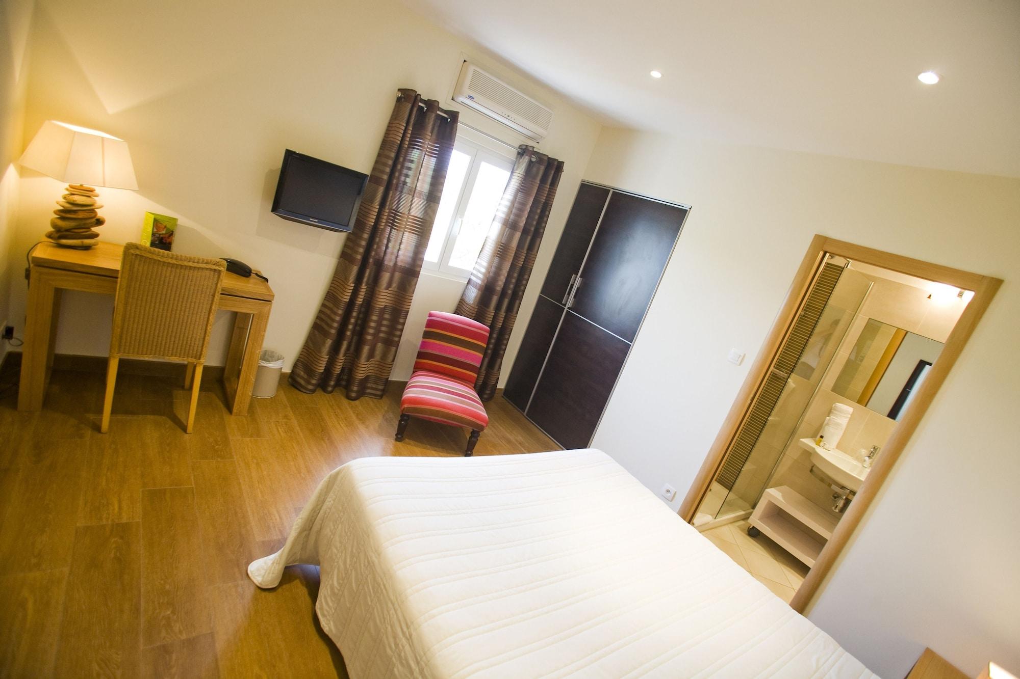 Hotel Cesario Calvi  Ngoại thất bức ảnh