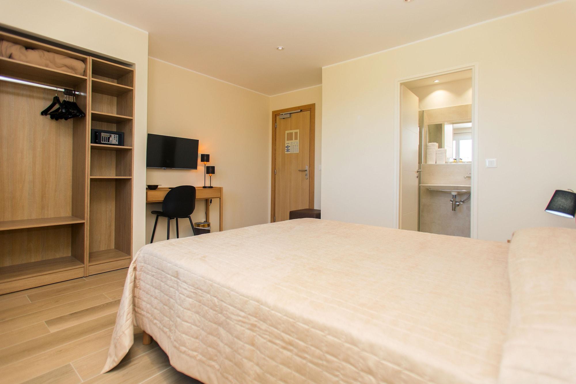 Hotel Cesario Calvi  Ngoại thất bức ảnh